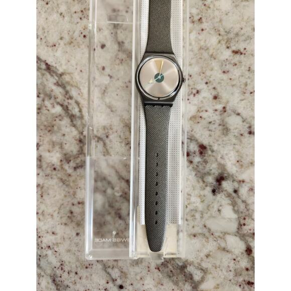 VINTAGE 1988 Swatch GX109 "Glowing Arrow" 34mm Swiss Made Watch NOS - Picture 4 of 9